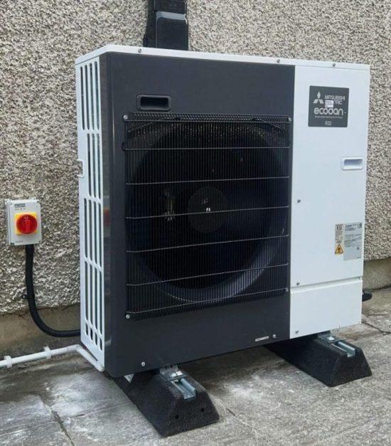 Mitsubishi R32 Compact